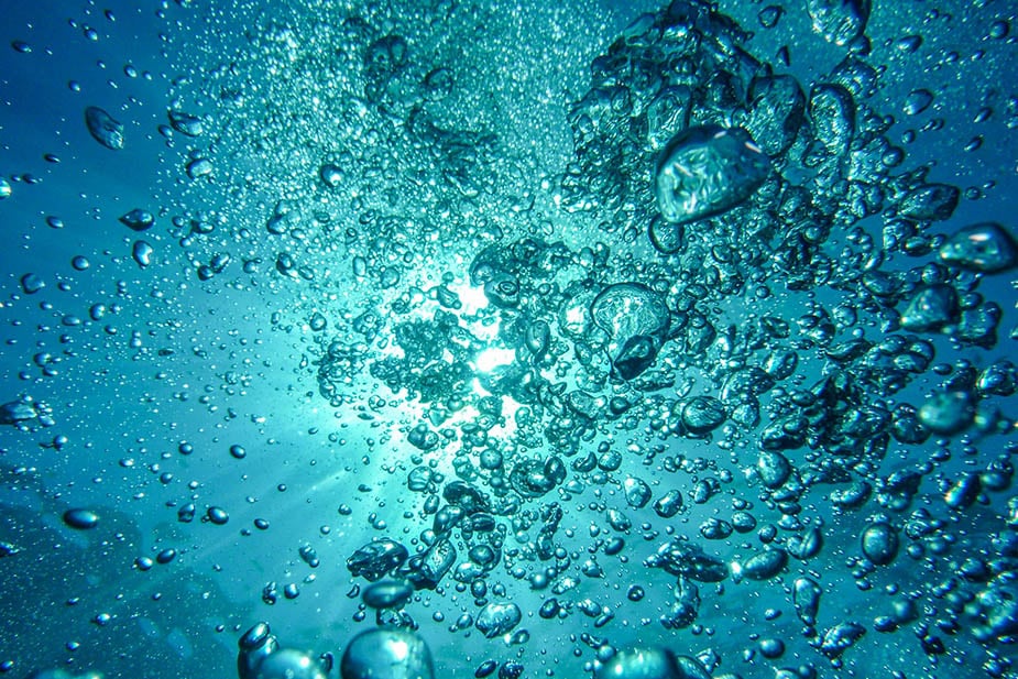 agua con burbujas